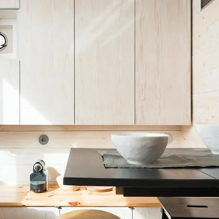 Plum Guide - Floresta Apartment Lisbon