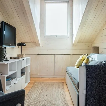 Apartment Plum Guide - Floresta Lisbon